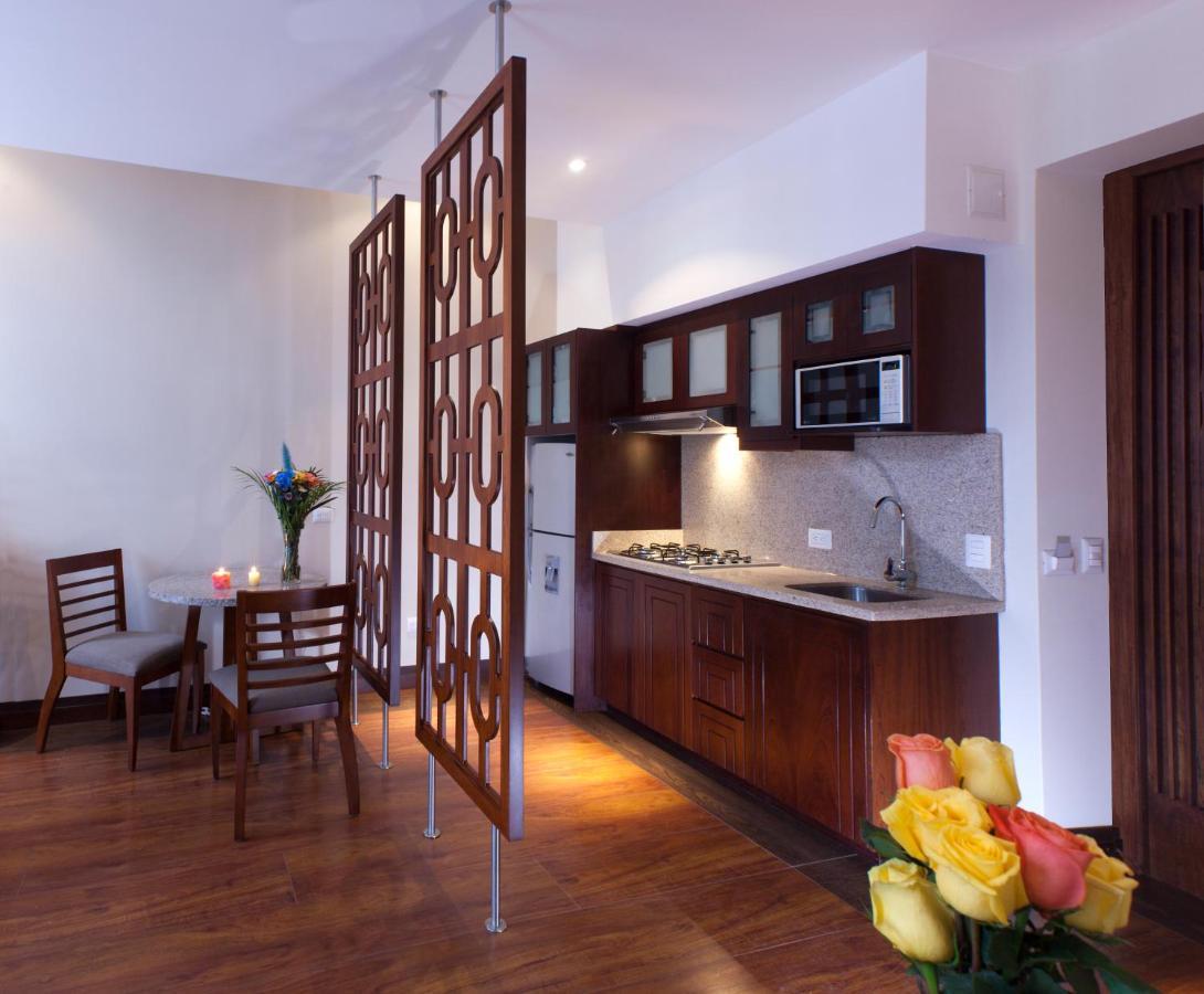 Parc Royale Suites Hotel Cuenca Bagian luar foto