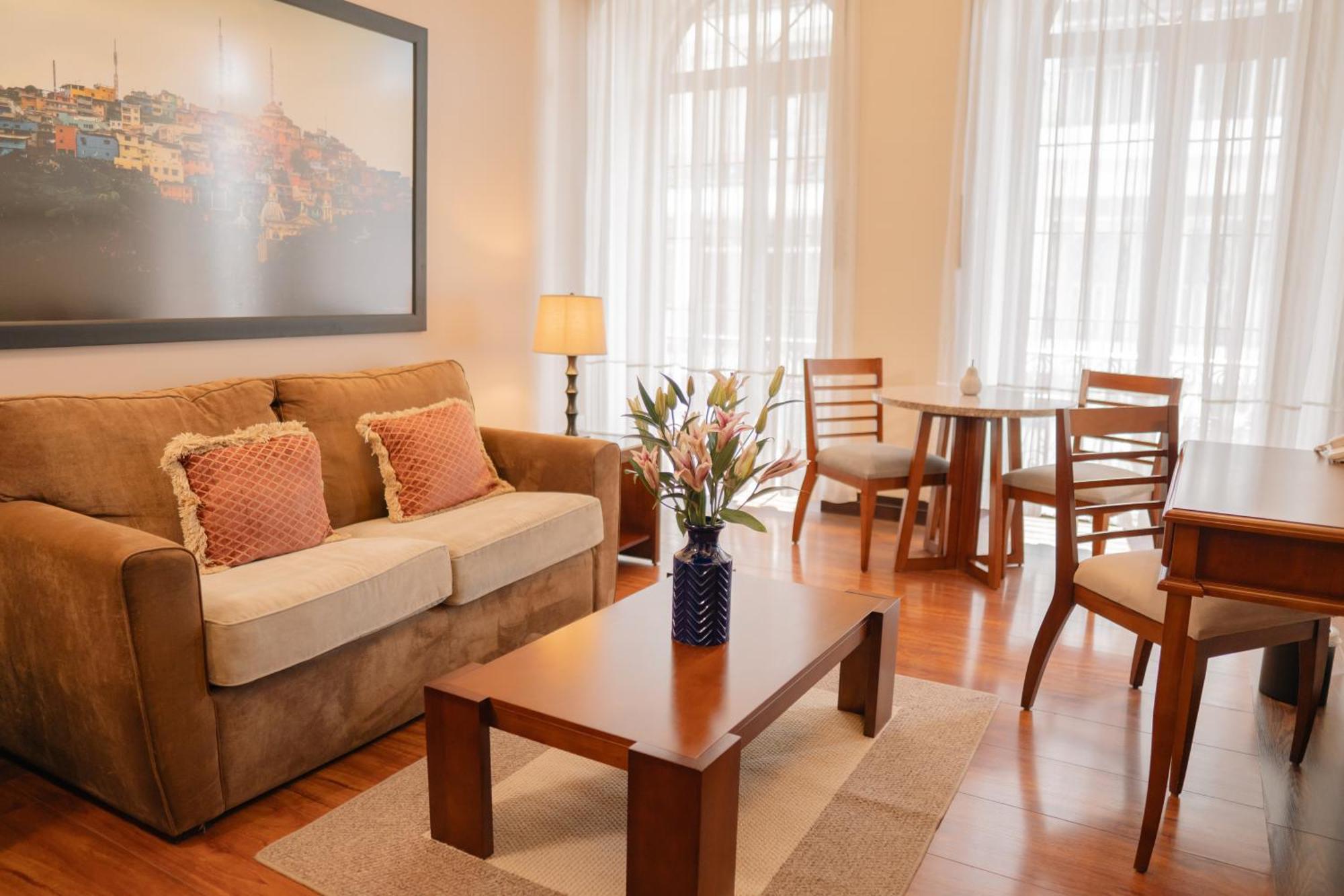 Parc Royale Suites Hotel Cuenca Bagian luar foto