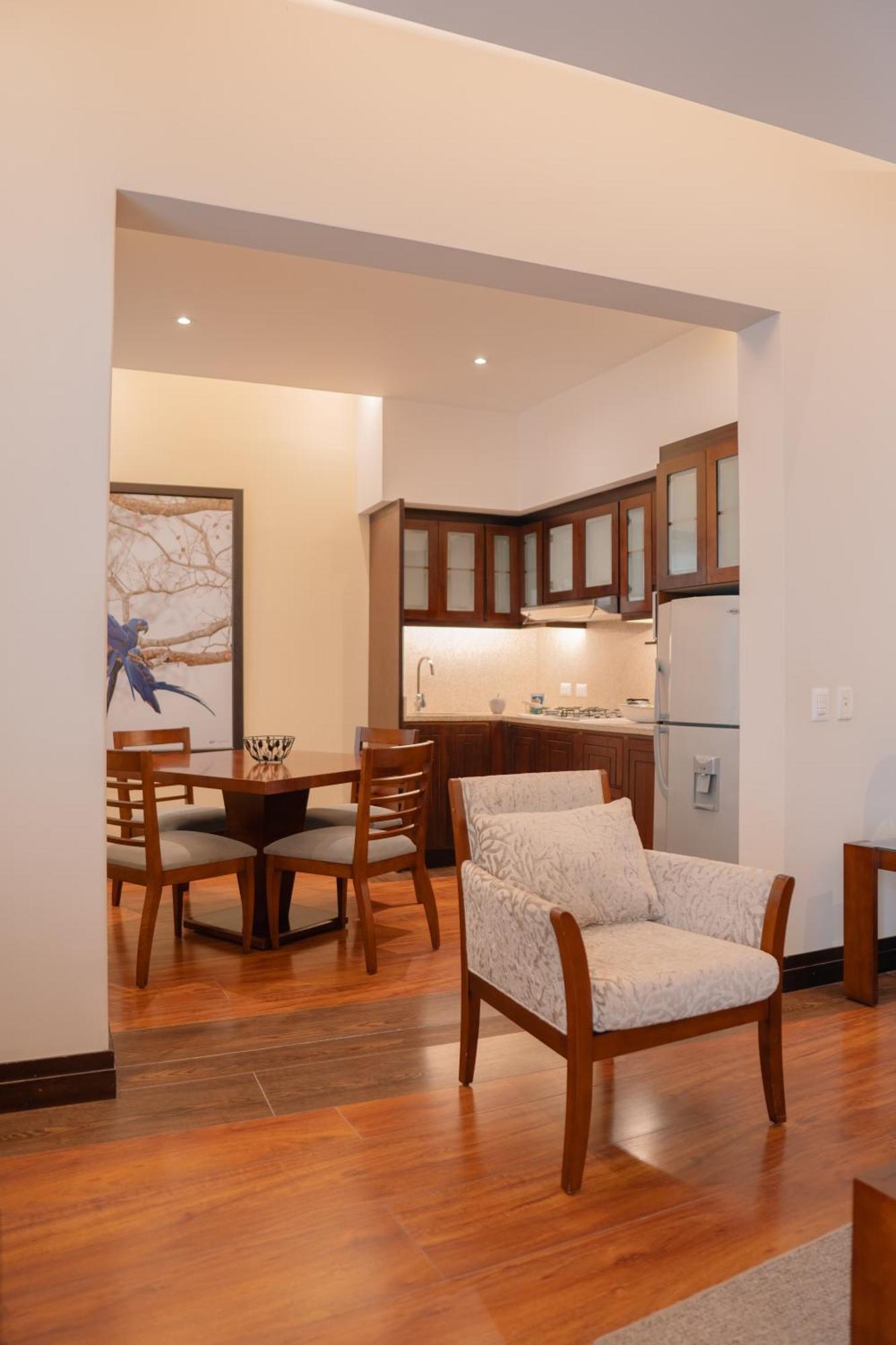 Parc Royale Suites Hotel Cuenca Bagian luar foto